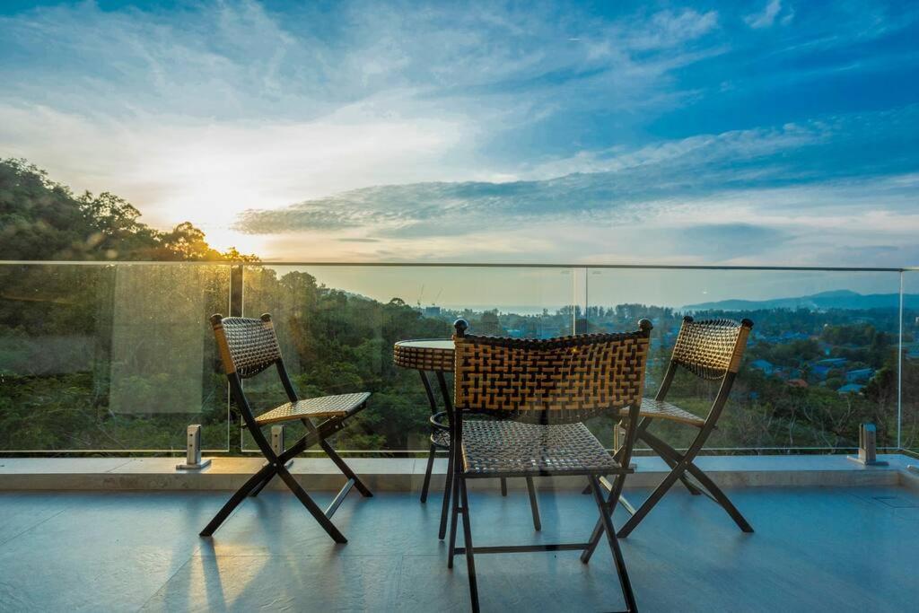 Villa In Maid Gym Sea View Bangtao V111 *